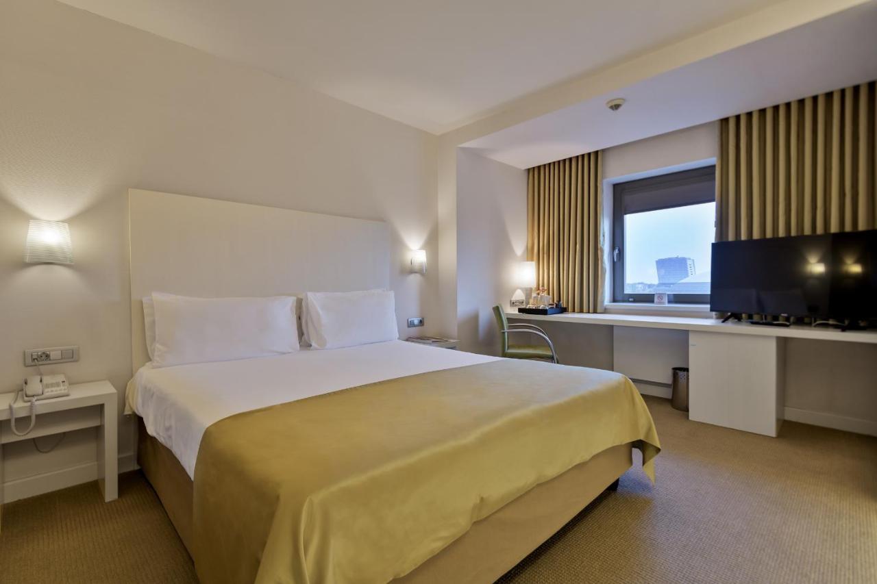 Ramada Plaza By Wyndham Convention Center 4*