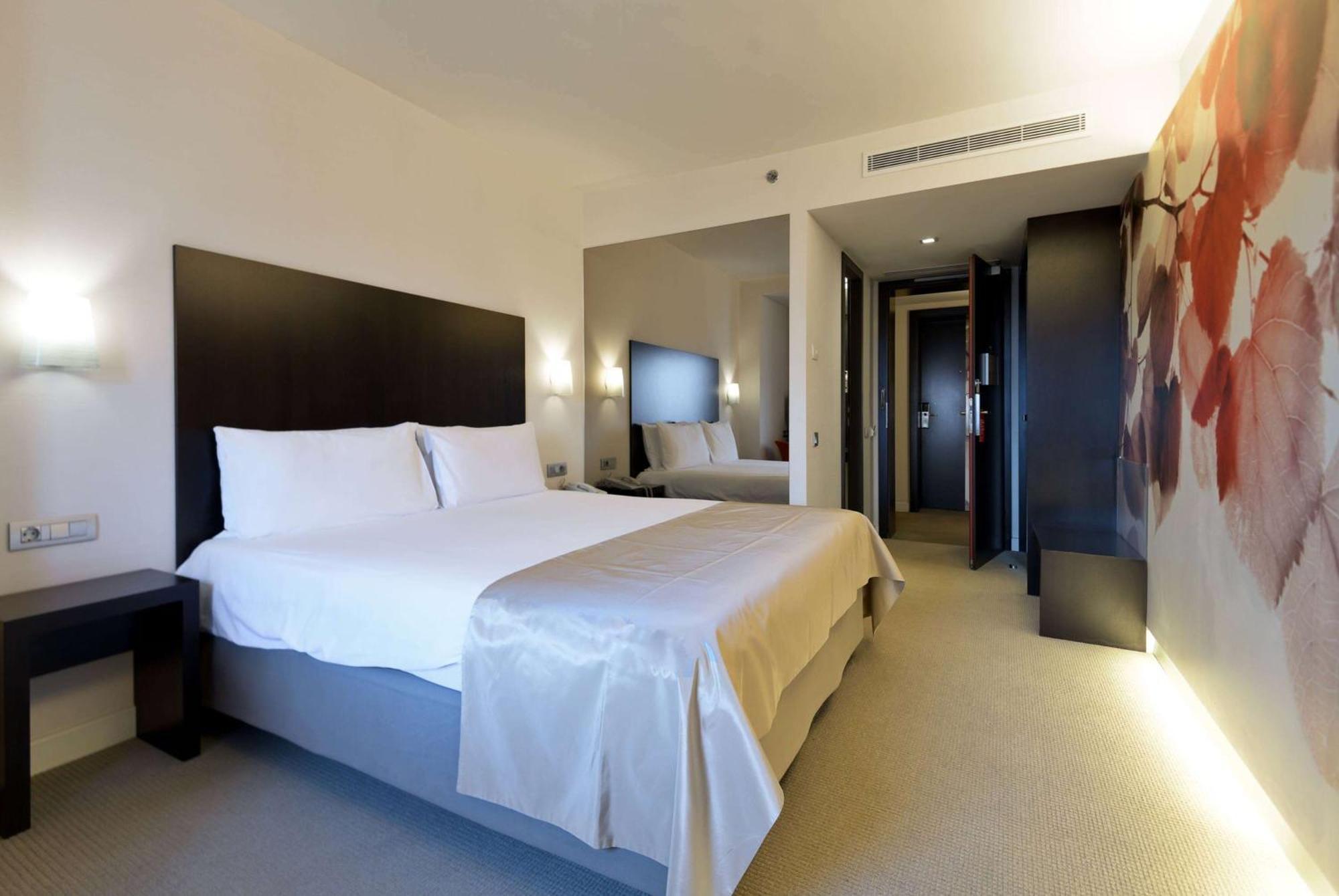 Ramada Plaza By Wyndham Convention Center Hotel