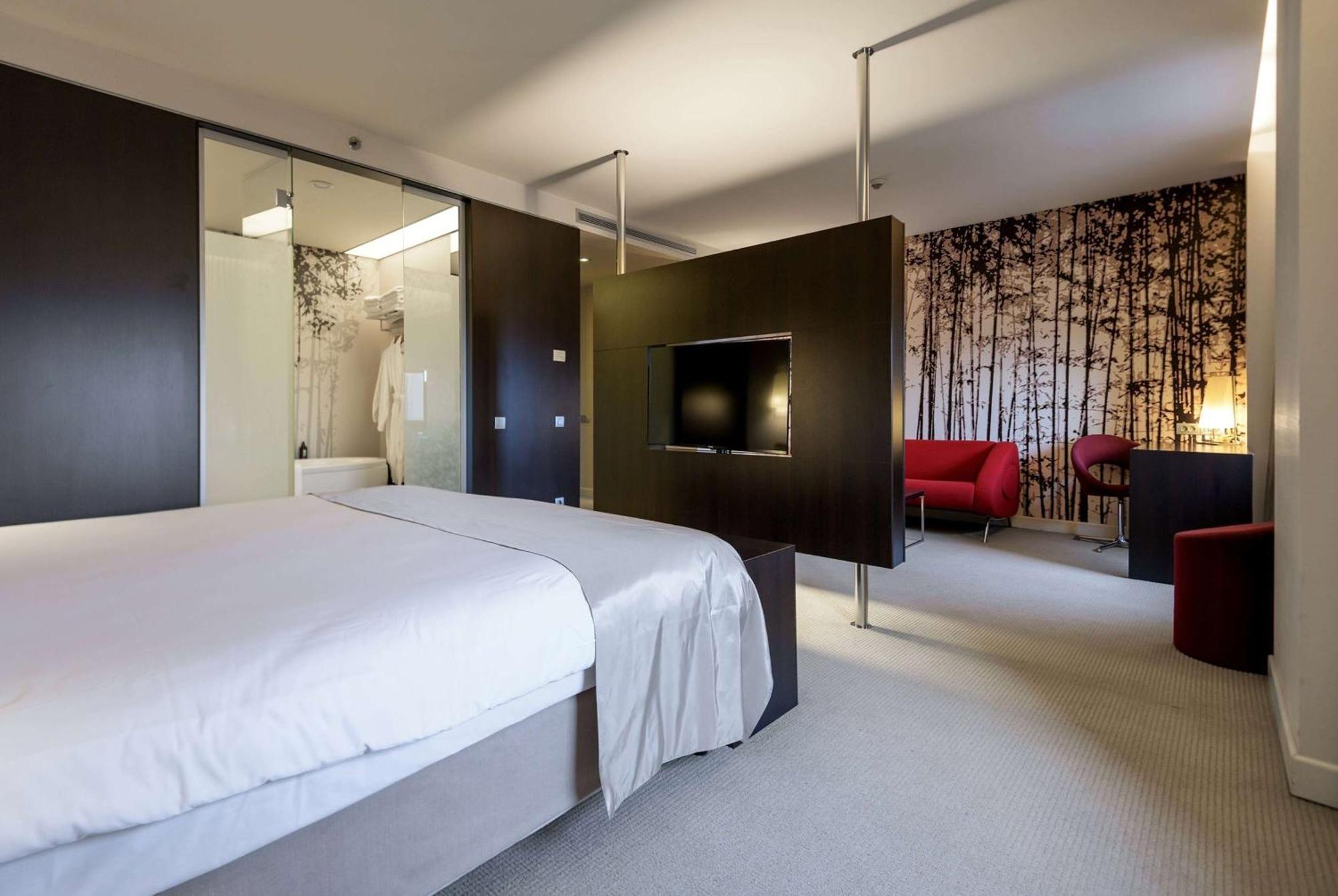 Ramada Plaza By Wyndham Convention Center 4*